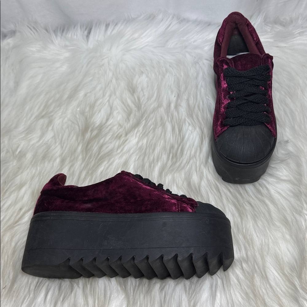 Jeffrey Campbell Synergy Burgundy Crushed Velvet ‎ Platform Sneakers Sz 6
